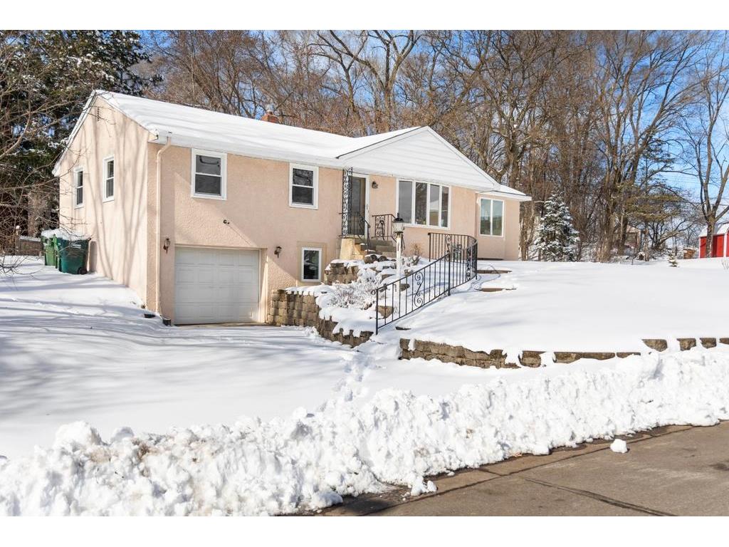 303 Roma Avenue Roseville MN 55113 7068113 image25