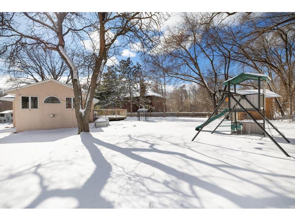 303 Roma Avenue Roseville MN 55113 7068113 image28