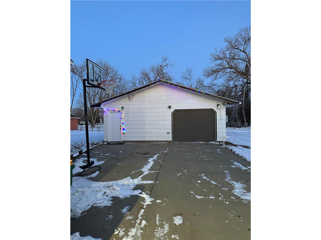 303 S Brook Street Hendricks MN 56136 7014708 image2