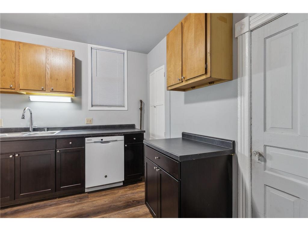 303 W 4th Street Duluth MN 55806 - Superior 7083132 image15