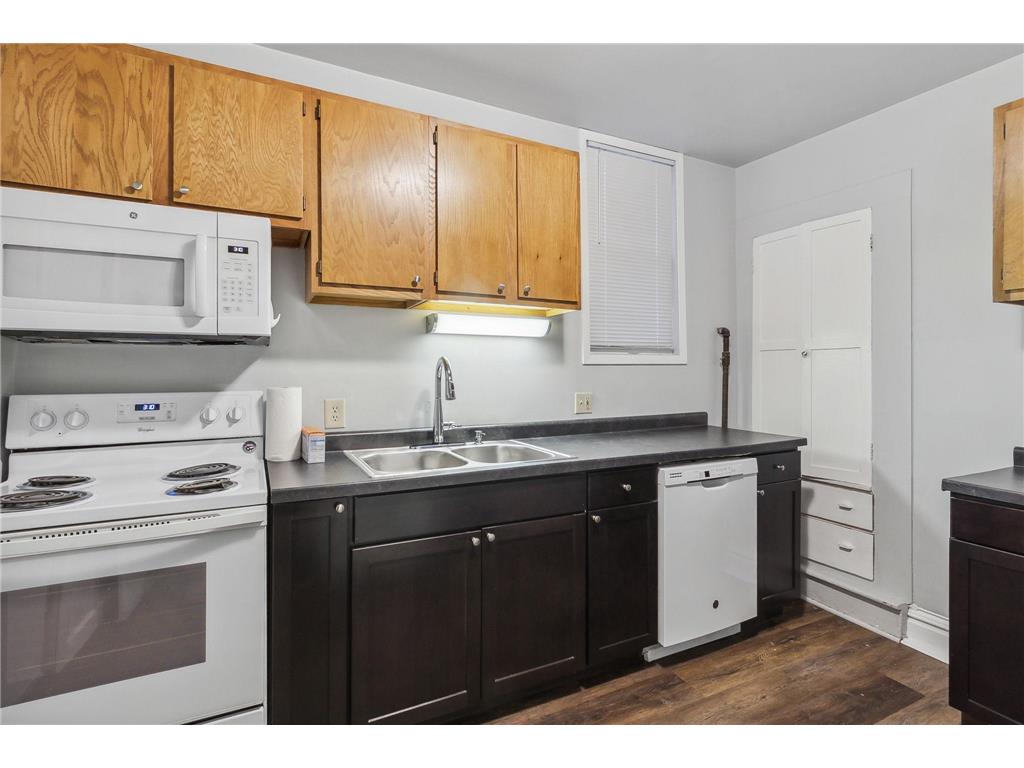 303 W 4th Street Duluth MN 55806 - Superior 7083132 image18