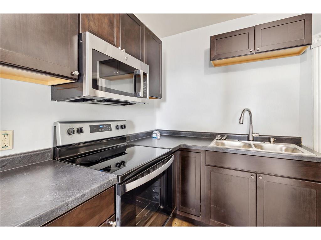 303 W 4th Street Duluth MN 55806 - Superior 7083132 image6
