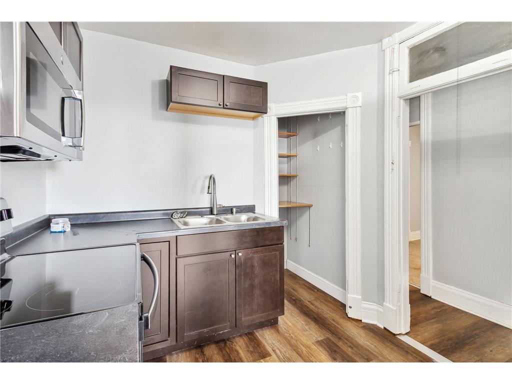303 W 4th Street Duluth MN 55806 - Superior 7083132 image7