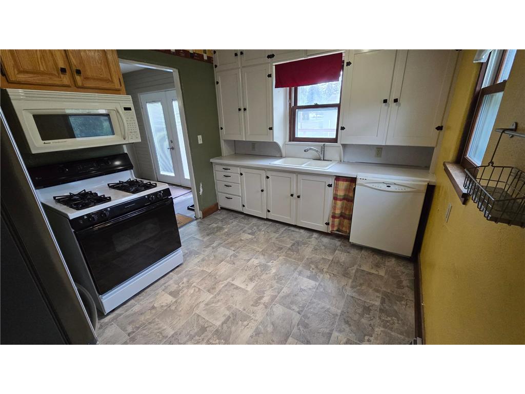 303 W Main Street Blooming Prairie MN 55917 7090970 image17
