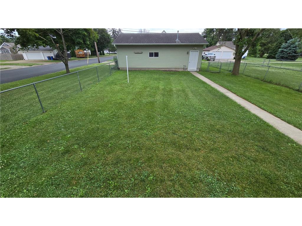 303 W Main Street Blooming Prairie MN 55917 7090970 image8