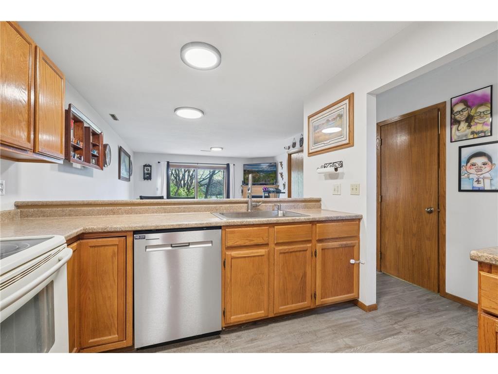 3030 Shields Drive #105 Eagan MN 55121 - Lemay Lake 6812685 image10