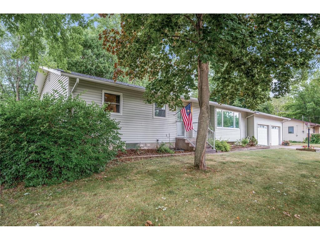 30315 Broadway Street Lindstrom MN 55045 6405707 image1