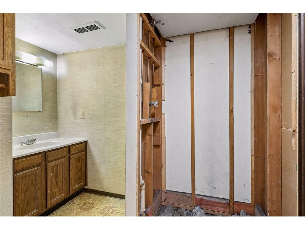 3032 Louisiana Avenue N Crystal MN 55427 7071165 image33