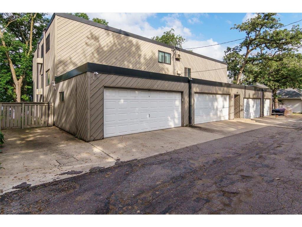 3033 E Bde Maka Ska Parkway #201 Minneapolis MN 55408 - Bde Maka Ska 6777379 image30
