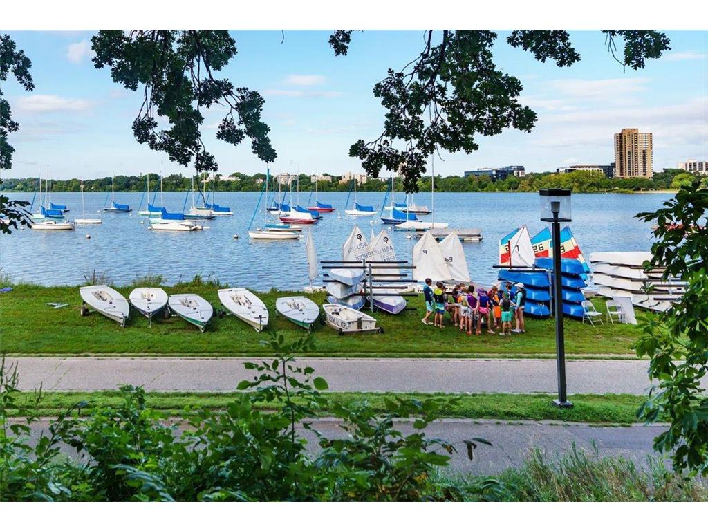 3033 E Bde Maka Ska Parkway #201 Minneapolis MN 55408 - Bde Maka Ska 6777379 image5