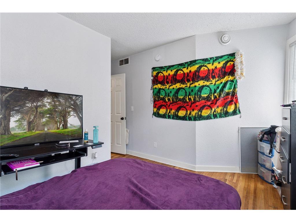 3033 Park Avenue S Minneapolis MN 55407 7090537 image24