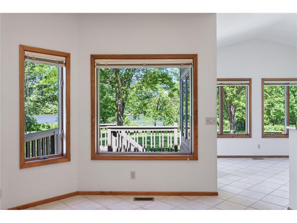 3034 Edgewater Drive Woodbury MN 55125 - Colby Lake 7091056 image25