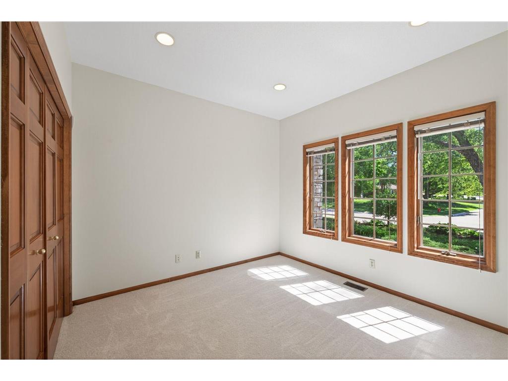 3034 Edgewater Drive Woodbury MN 55125 - Colby Lake 7091056 image37