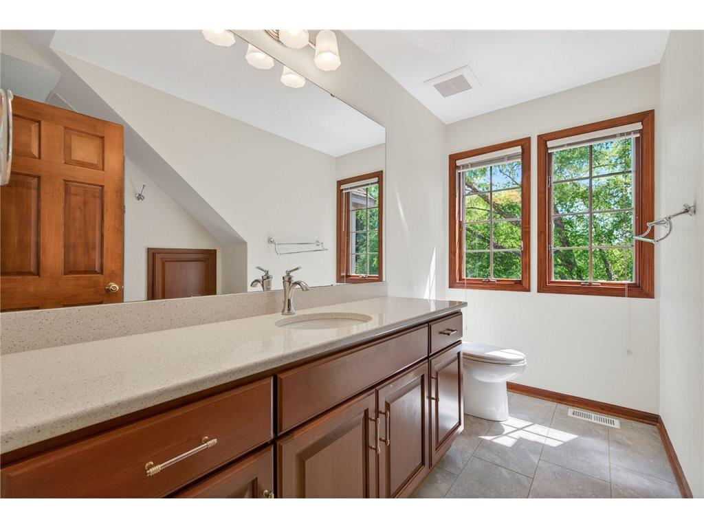 3034 Edgewater Drive Woodbury MN 55125 - Colby Lake 7091056 image44