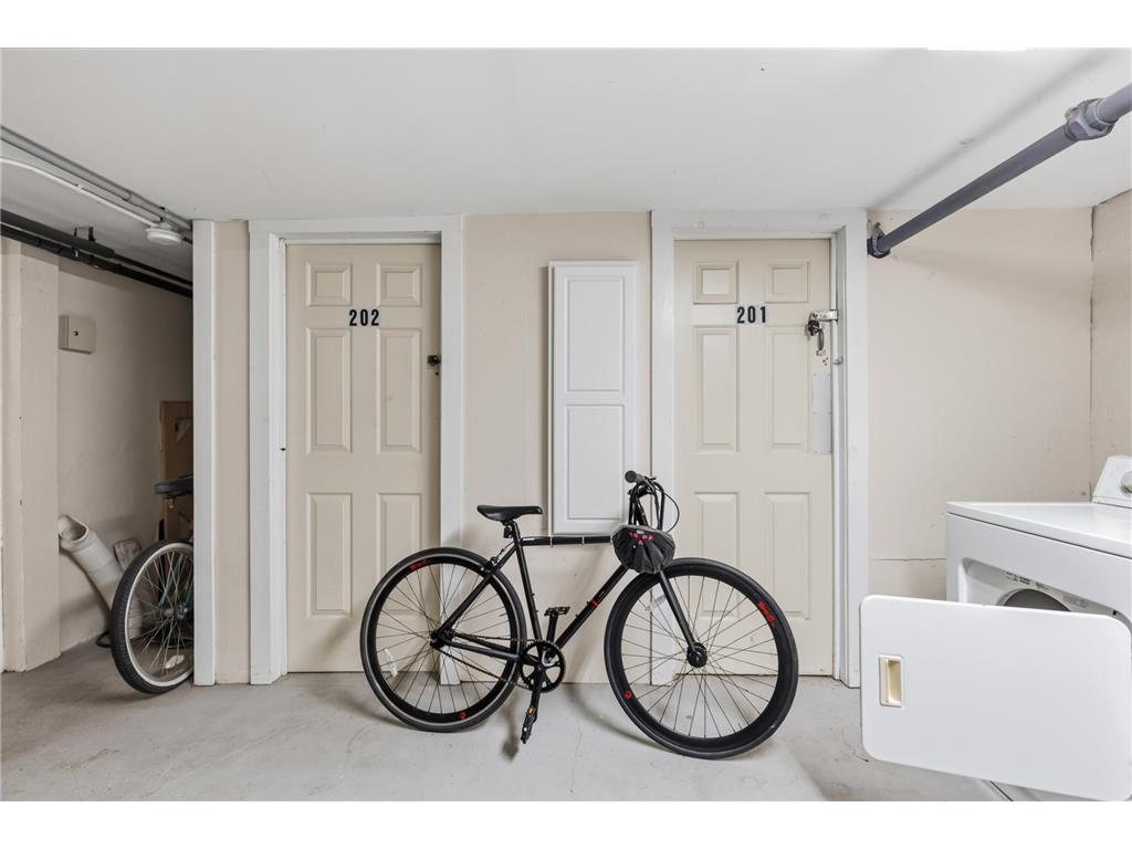 3035 Bryant Avenue S Minneapolis MN 55408 7098889 image10