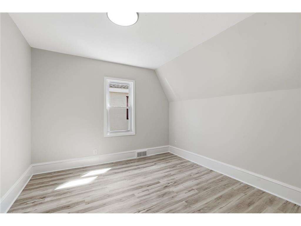 3036 Clinton Avenue Minneapolis MN 55408 7081460 image15