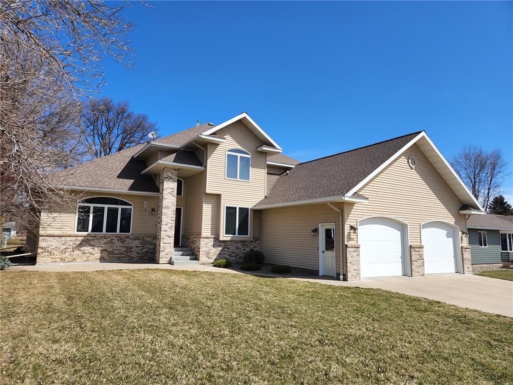 304 10th Avenue W, Lamberton, MN, 56152 MLS 6143883 Edina Realty