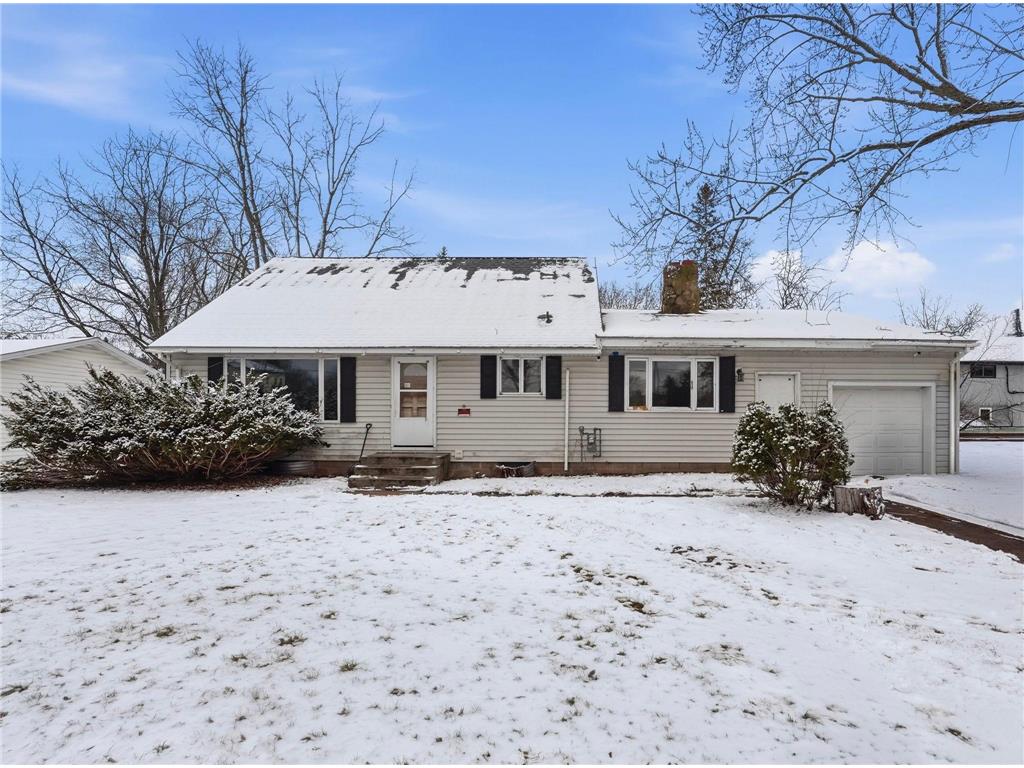 304 2nd Street SE Hinckley MN 55037 7027170 image1