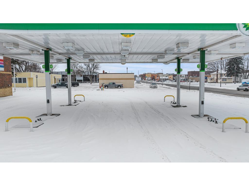 304 E College Drive Marshall MN 56258 6824657 image12