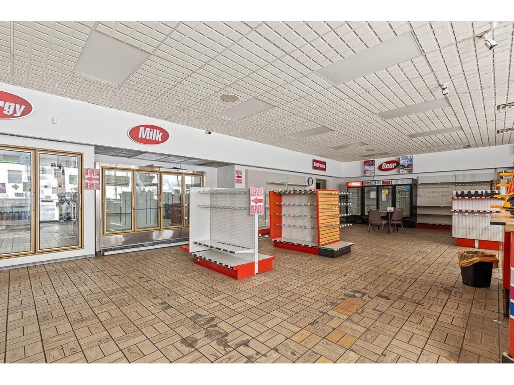 304 E College Drive Marshall MN 56258 6824657 image23