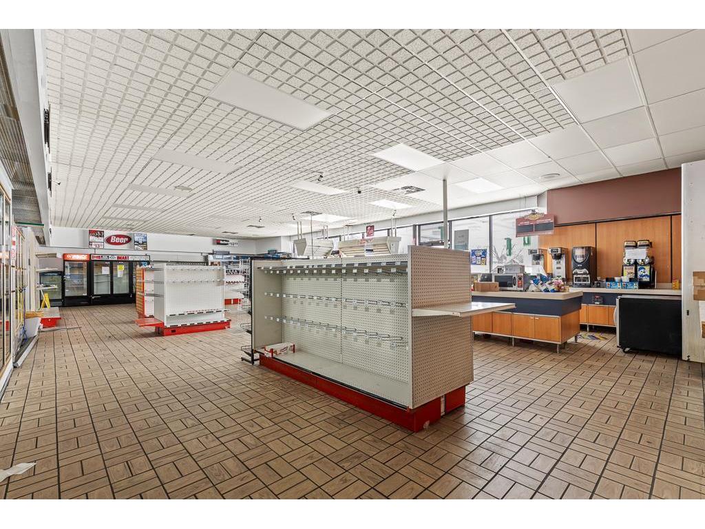 304 E College Drive Marshall MN 56258 6824657 image27