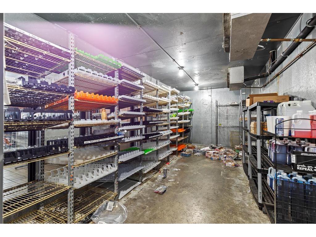 304 E College Drive Marshall MN 56258 6824657 image33