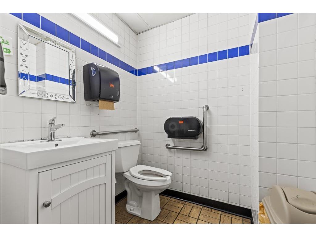 304 E College Drive Marshall MN 56258 6824657 image36