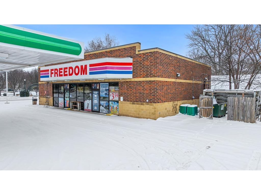 304 E College Drive Marshall MN 56258 6824657 image6