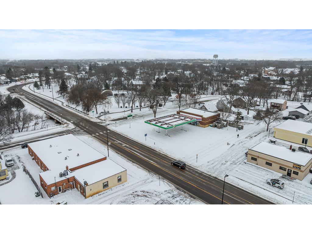 304 E College Drive Marshall MN 56258 6824657 image8