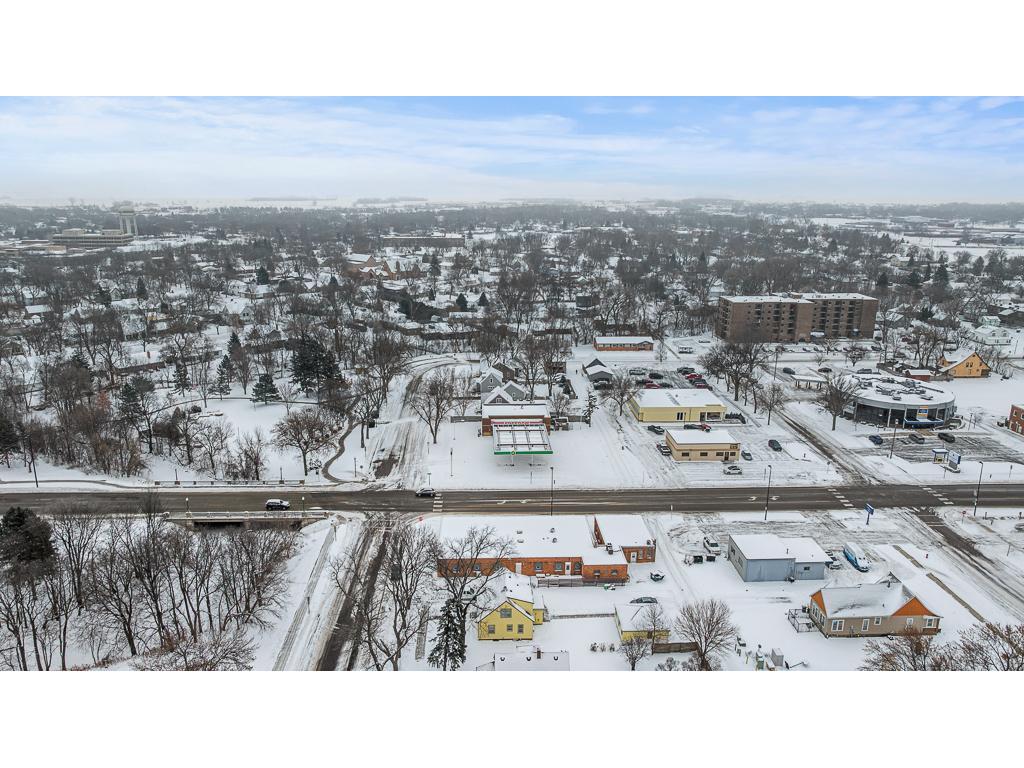 304 E College Drive Marshall MN 56258 6824657 image9