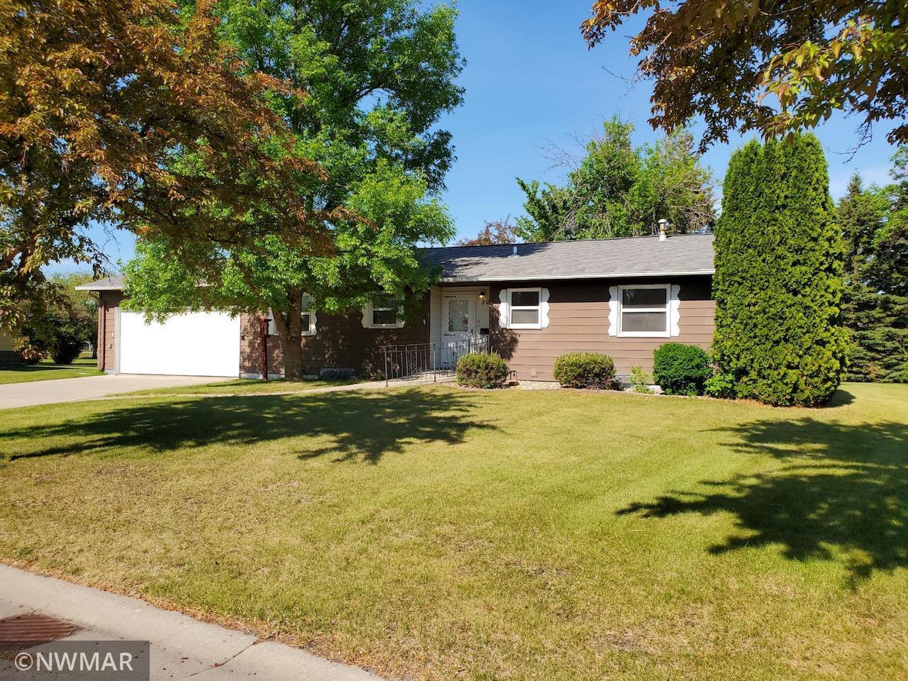 304 Golf Terrace, Crookston, MN 56716 MLS 5769507 Edina Realty