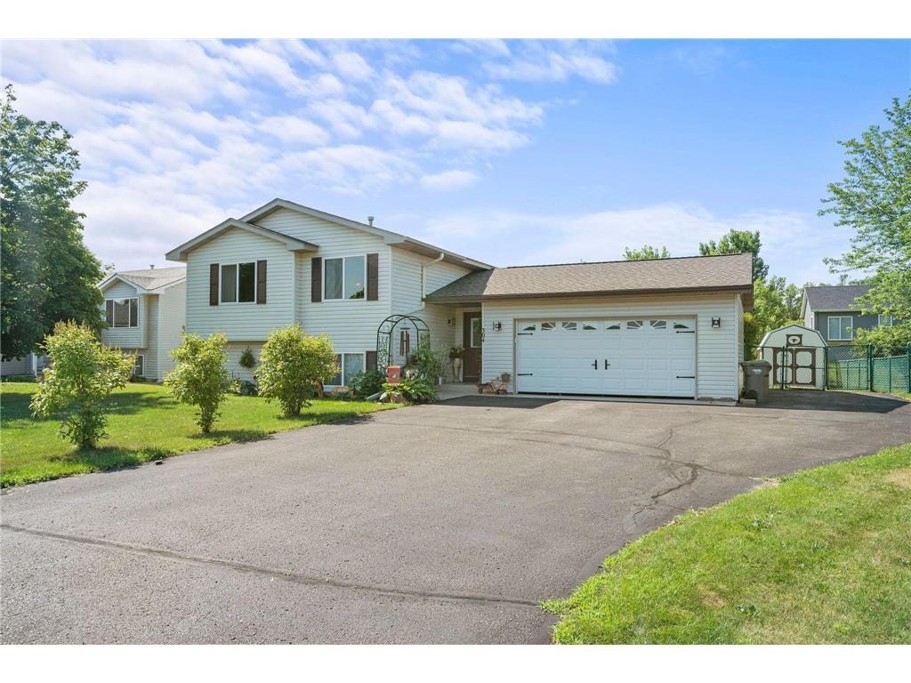 304 Hazelnut Drive, Woodville, WI, 54028 MLS 6399428 Edina Realty