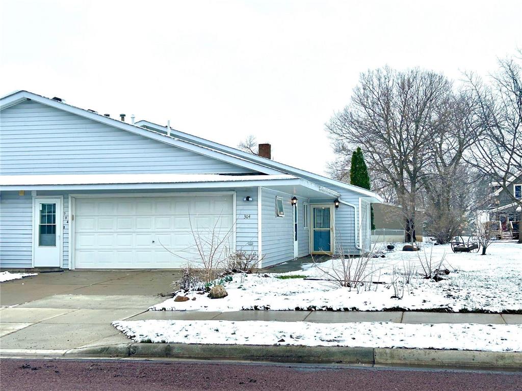 304 N Carver Street Winthrop MN 55396 6354169 image1