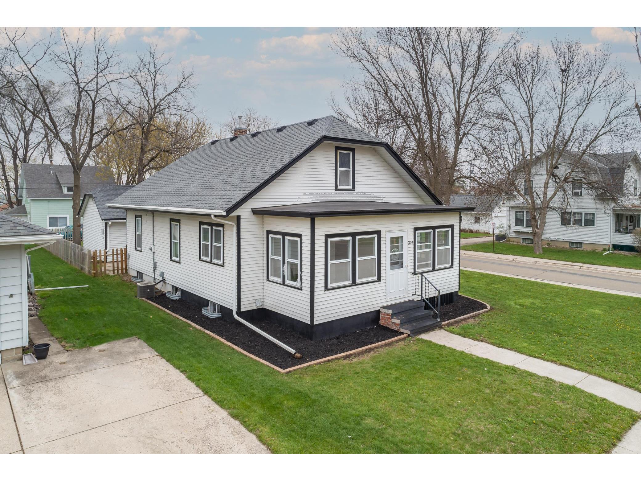 304 Plainview Street, Owatonna, MN 55060 MLS 5749268 Edina Realty