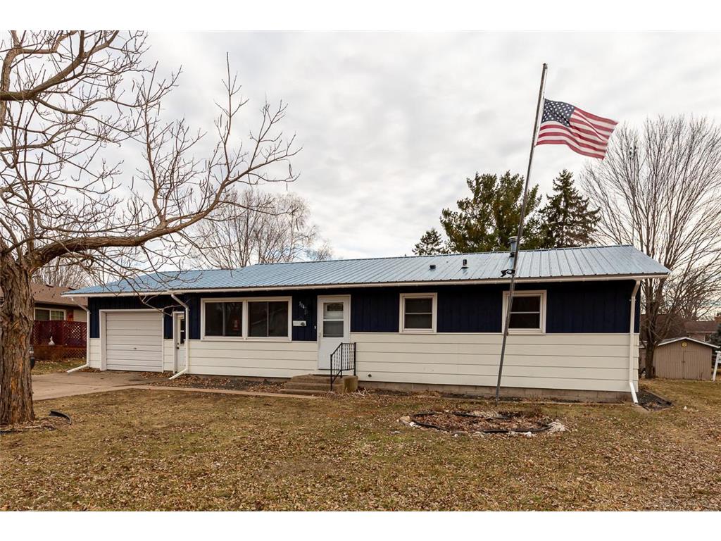 304 Russells Court Woodville WI 54028 6499416 image1