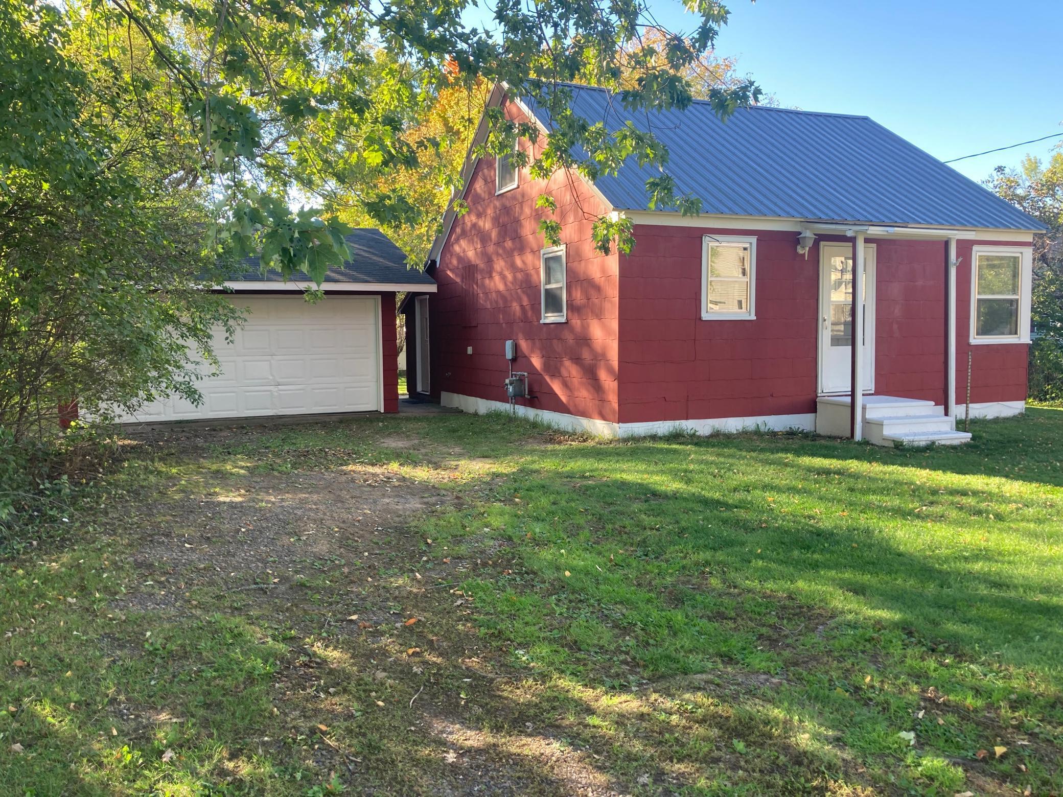 304 S 2nd Street Cameron WI 54822 6106449 image1