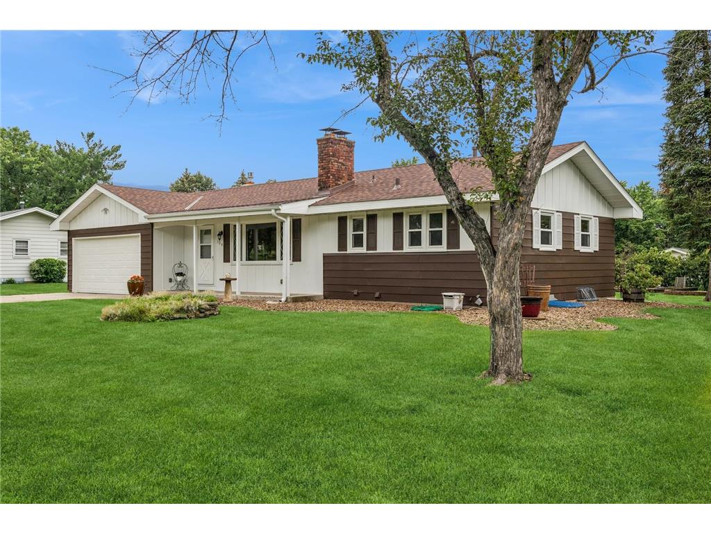 304 Unique Drive Burnsville MN 55337 6563788 image1