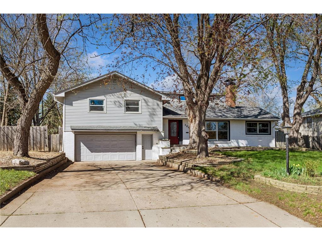 304 Valley High Road Burnsville MN 55337 7043768 image1