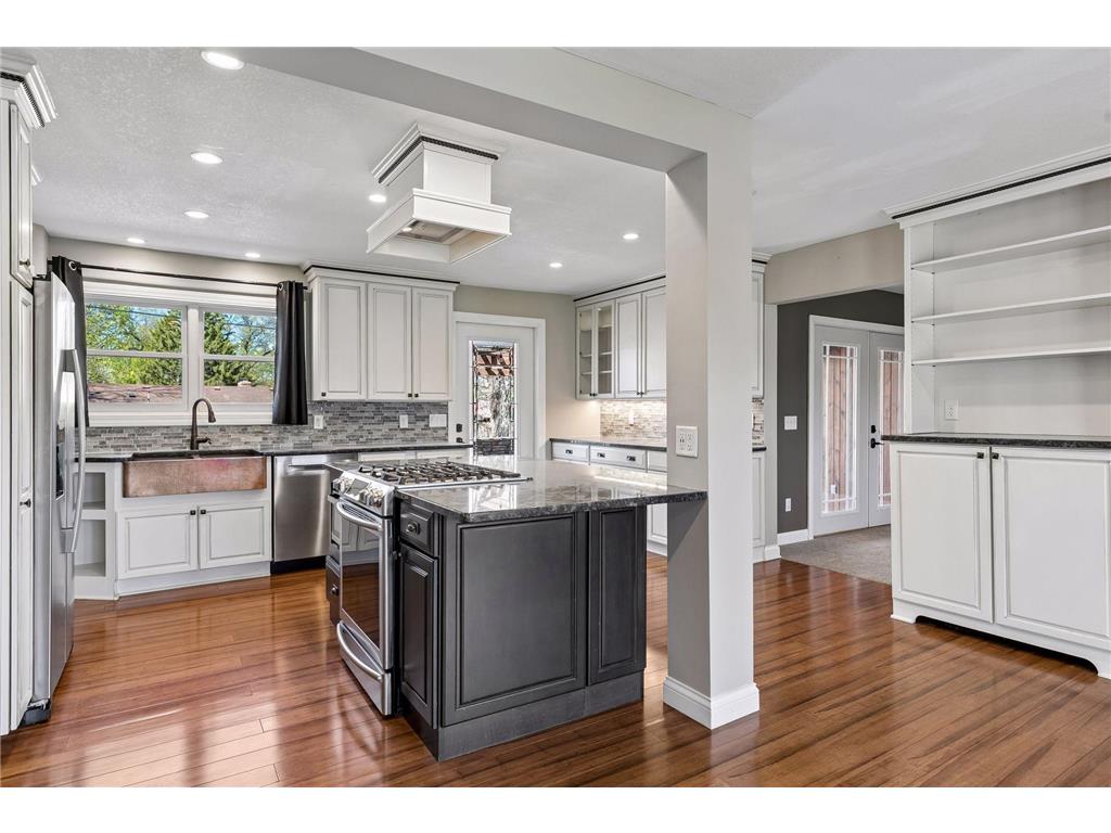 304 Valley High Road Burnsville MN 55337 7043768 image10