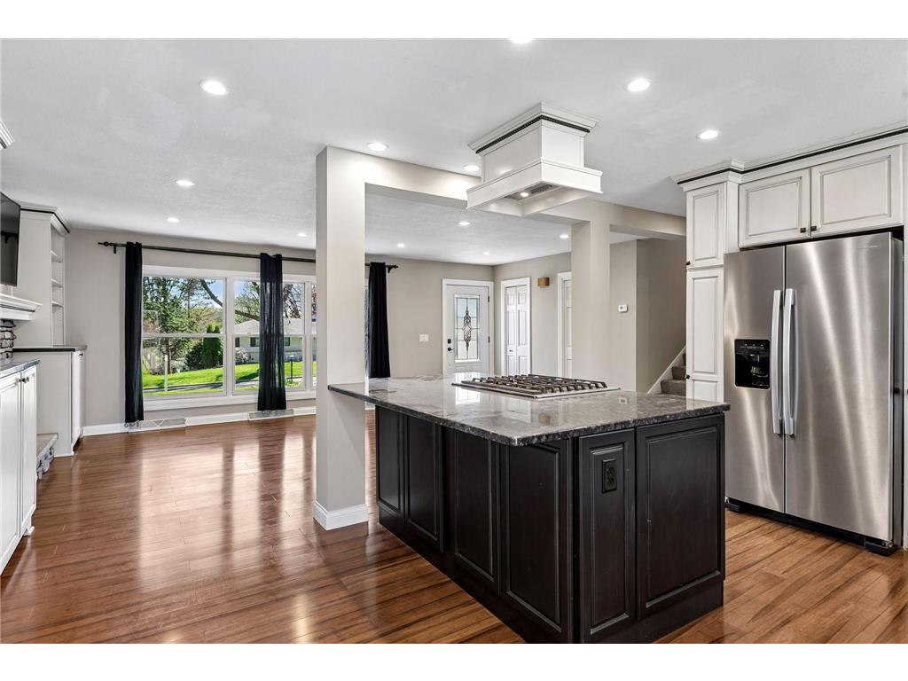 304 Valley High Road Burnsville MN 55337 7043768 image11
