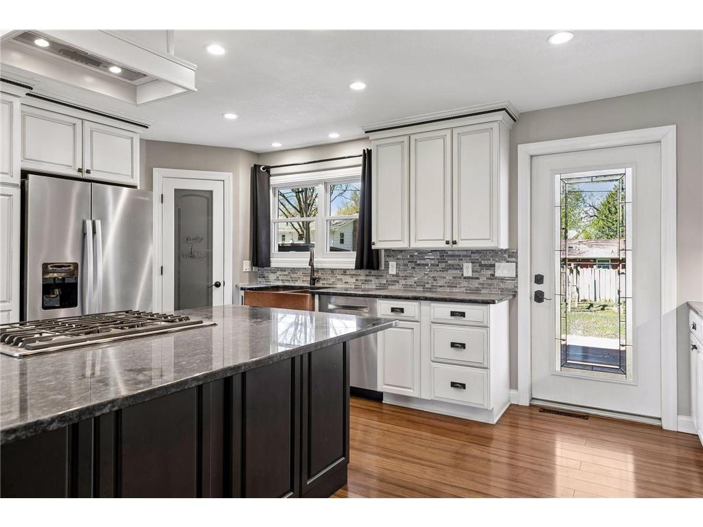 304 Valley High Road Burnsville MN 55337 7043768 image12