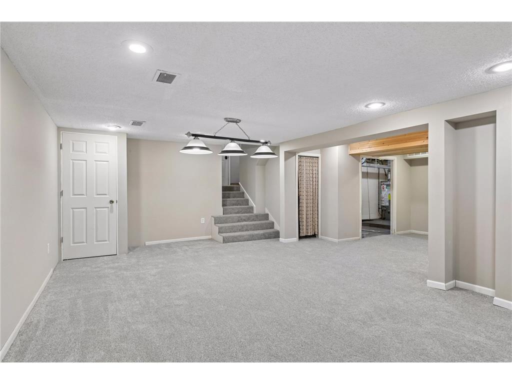 304 Valley High Road Burnsville MN 55337 7043768 image34