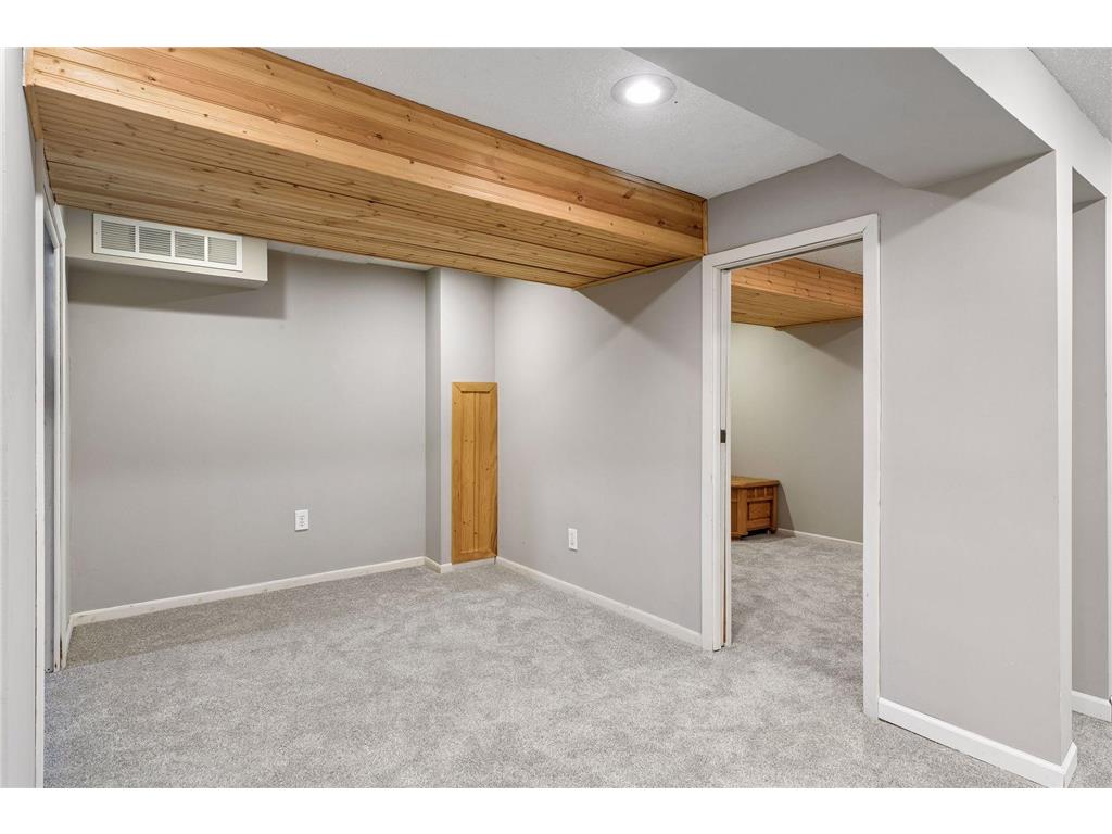 304 Valley High Road Burnsville MN 55337 7043768 image35