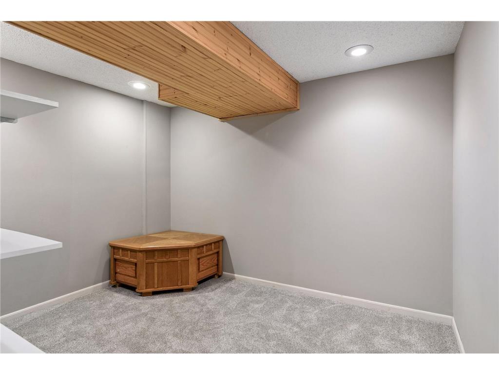 304 Valley High Road Burnsville MN 55337 7043768 image36