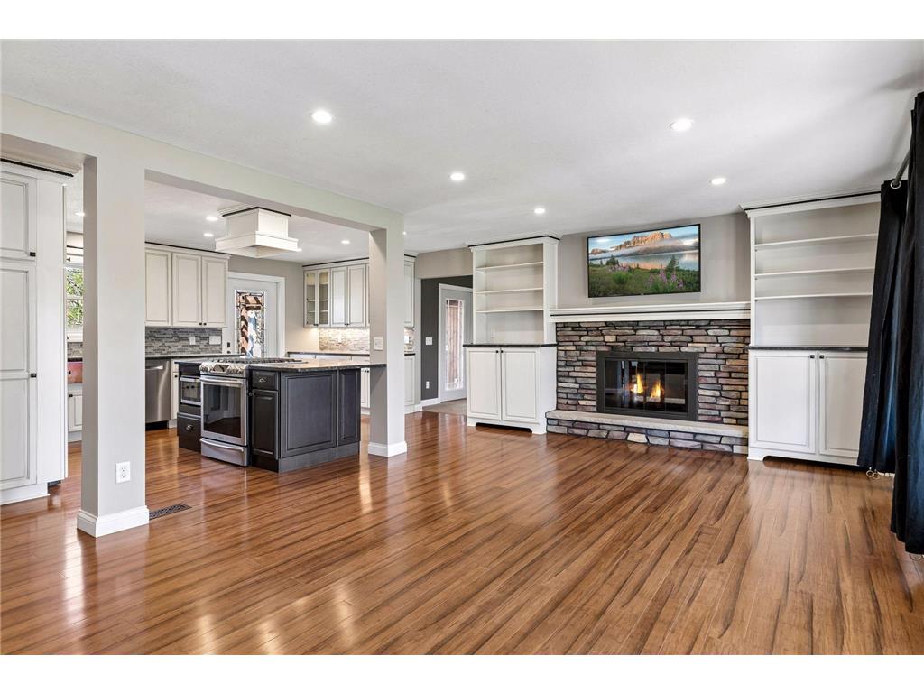 304 Valley High Road Burnsville MN 55337 7043768 image4