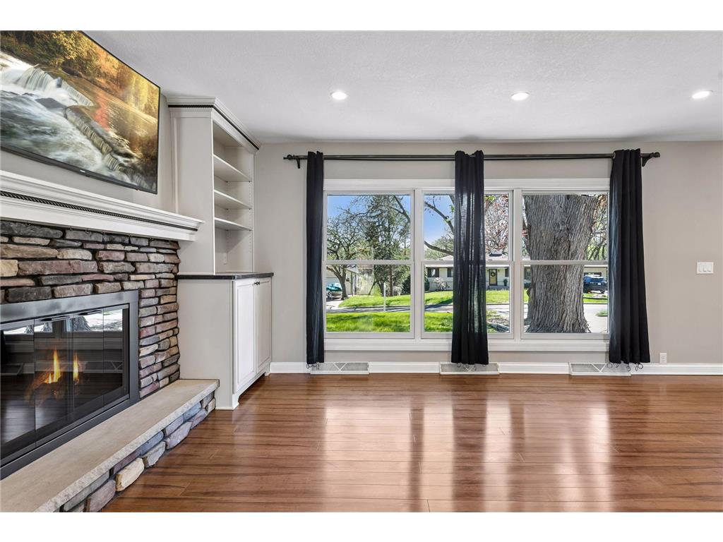 304 Valley High Road Burnsville MN 55337 7043768 image7