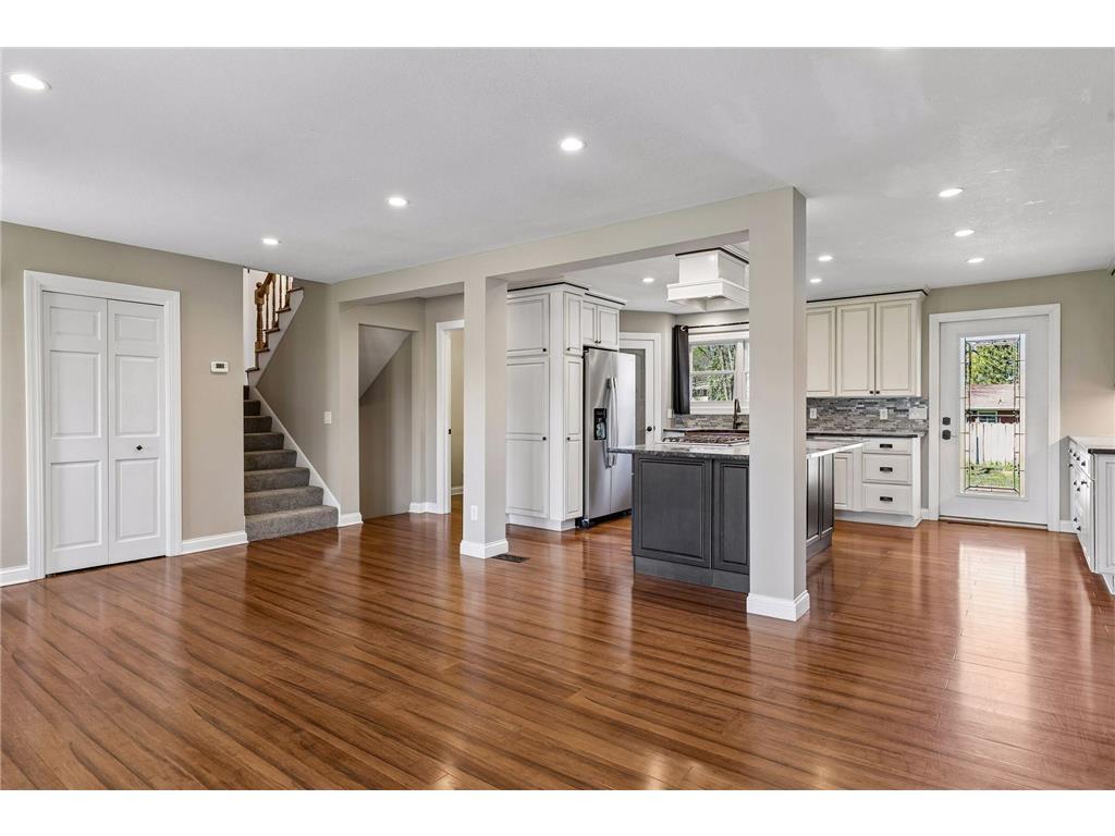 304 Valley High Road Burnsville MN 55337 7043768 image9