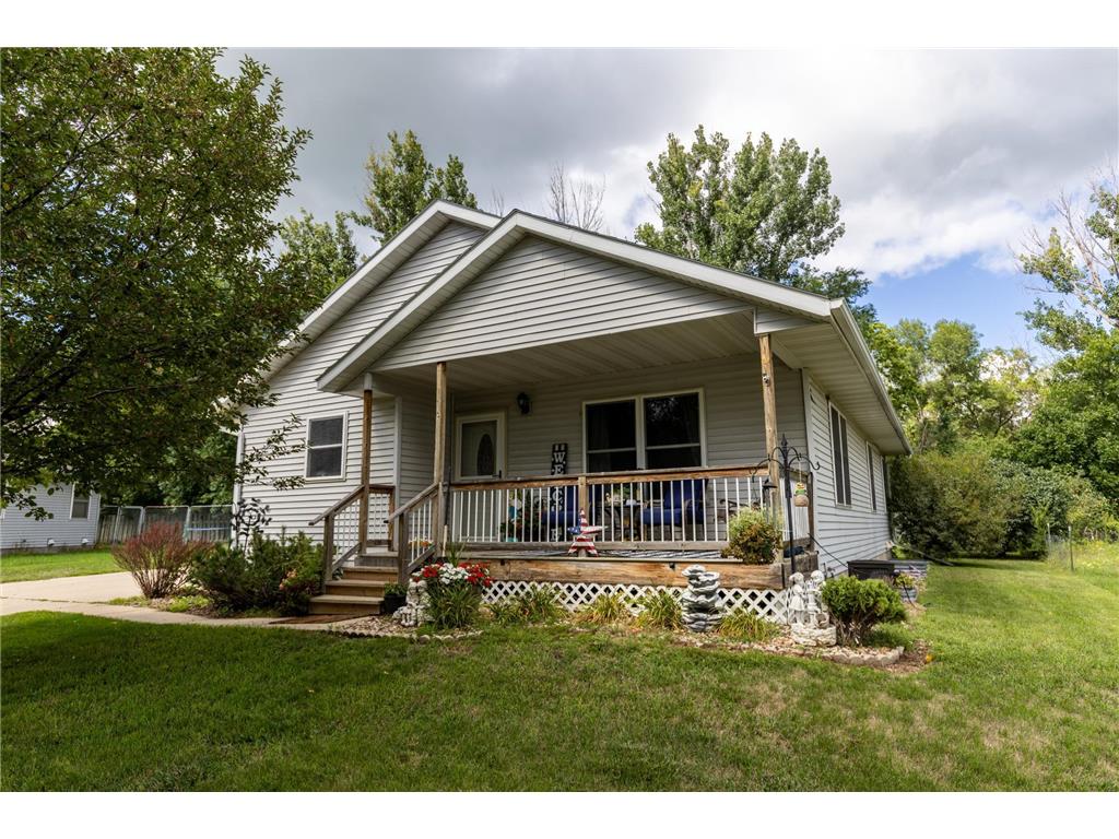 304 Vos Park Drive NW Willmar MN 56201 6417654 image1