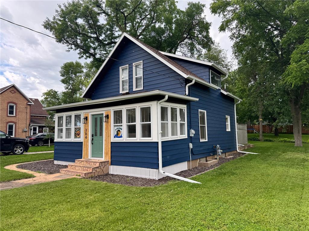 304 W Bowman Street Battle Lake MN 56515 7053226 image1
