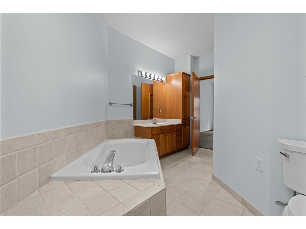 3043 Timberwood Trail Eagan MN 55121 7091309 image36